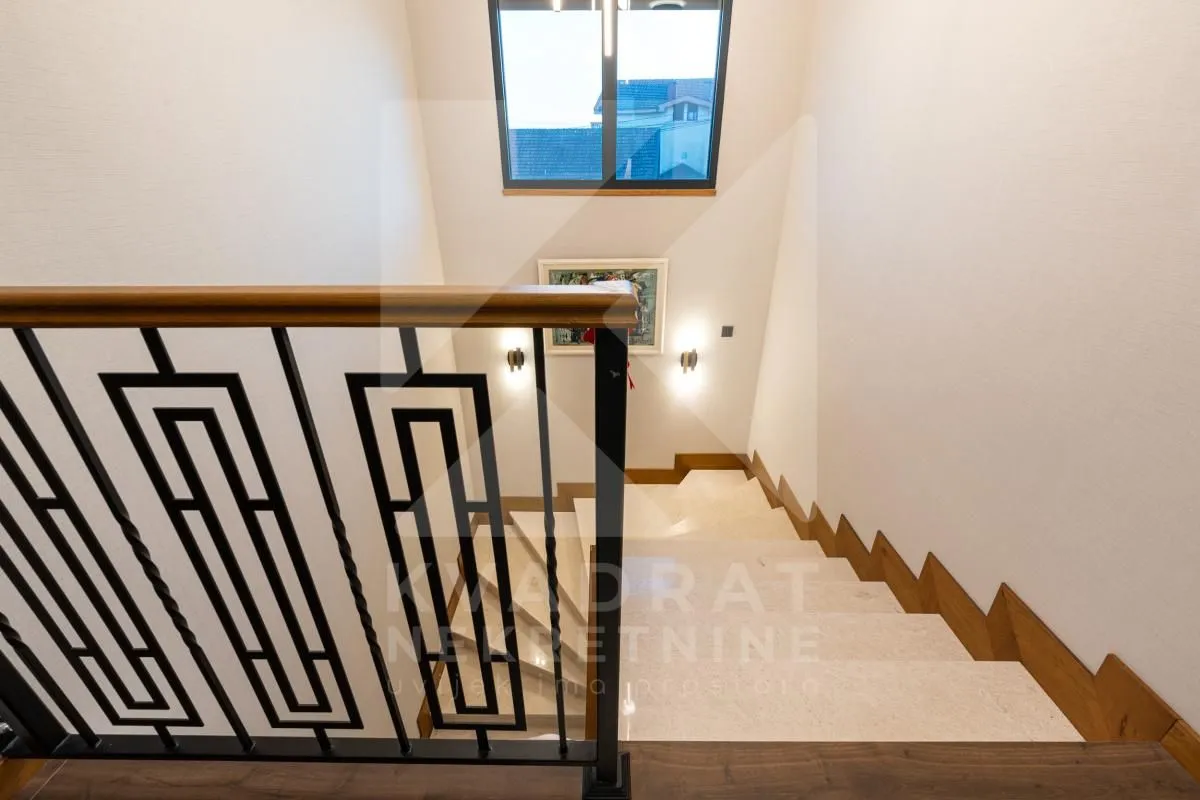 Prodaja, kuća, 166m², Tološi, Podgorica