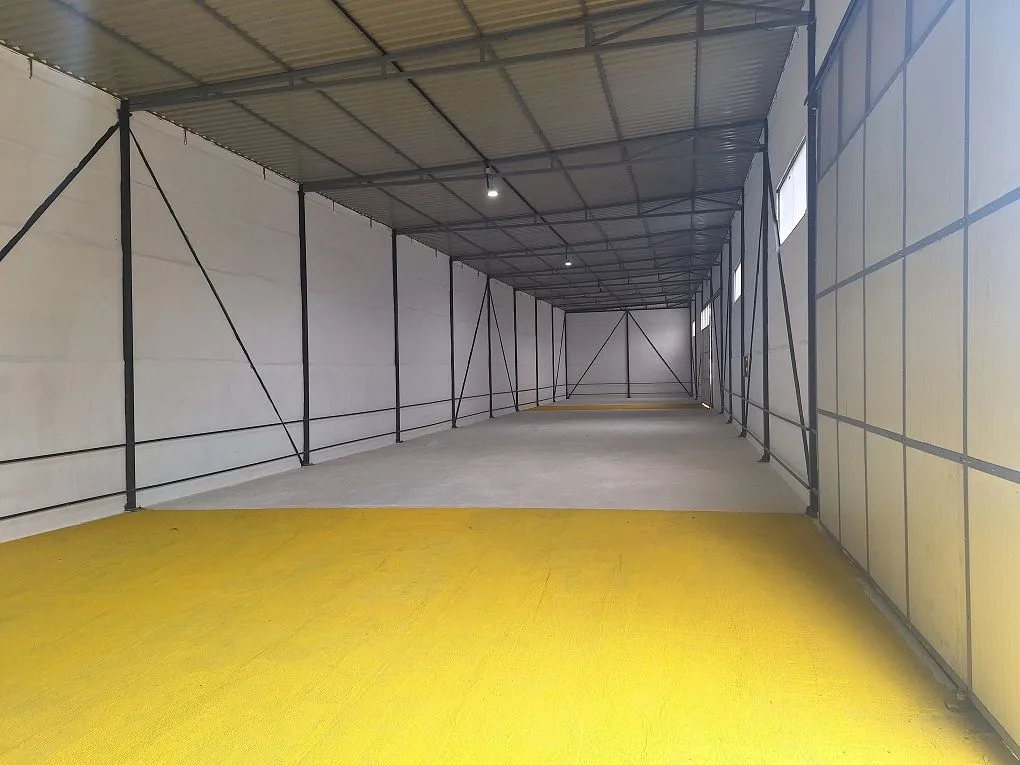 Rent, office space, 650m², Dobanovci, Surčin