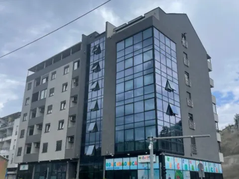 Izdavanje, jednosoban stan, 45m², Vezirov Most, Podgorica - image 6