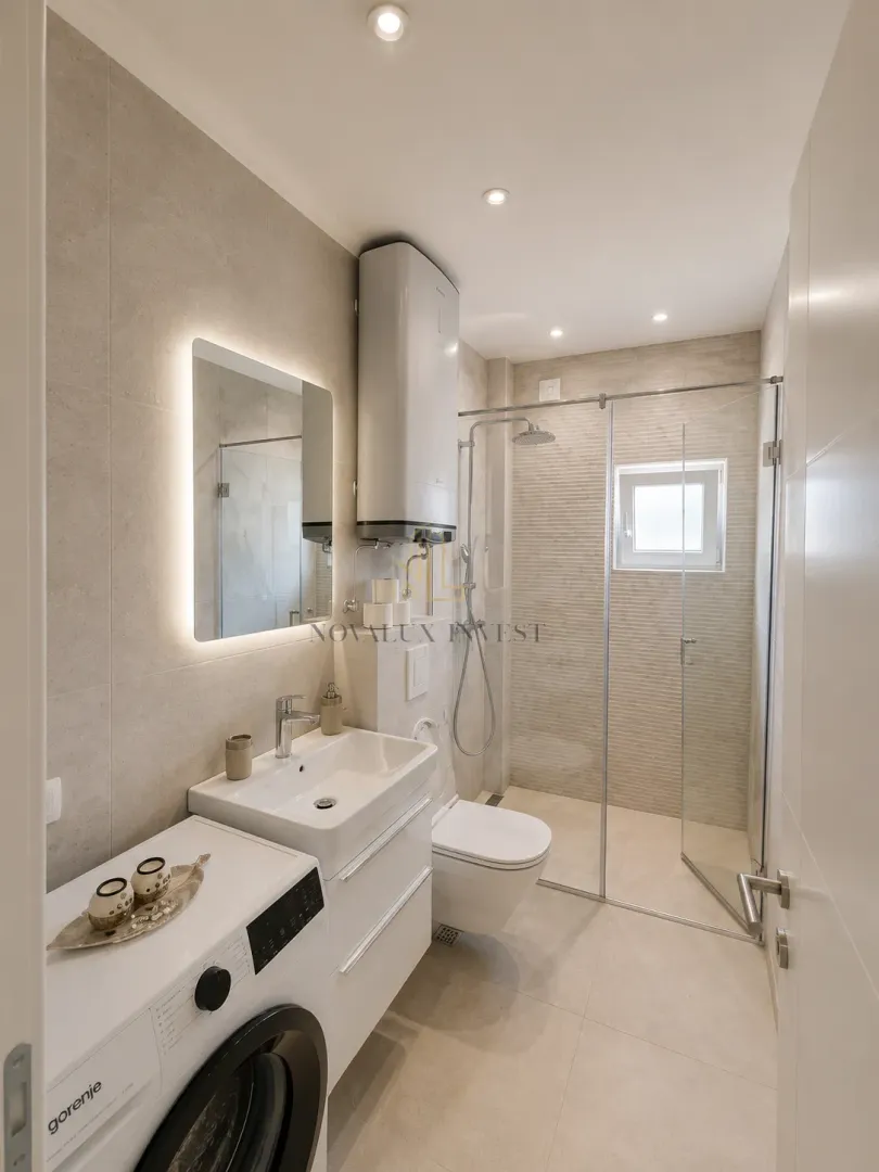 Rent, two bedroom apartment, 85m², Kalimanj, Tivat