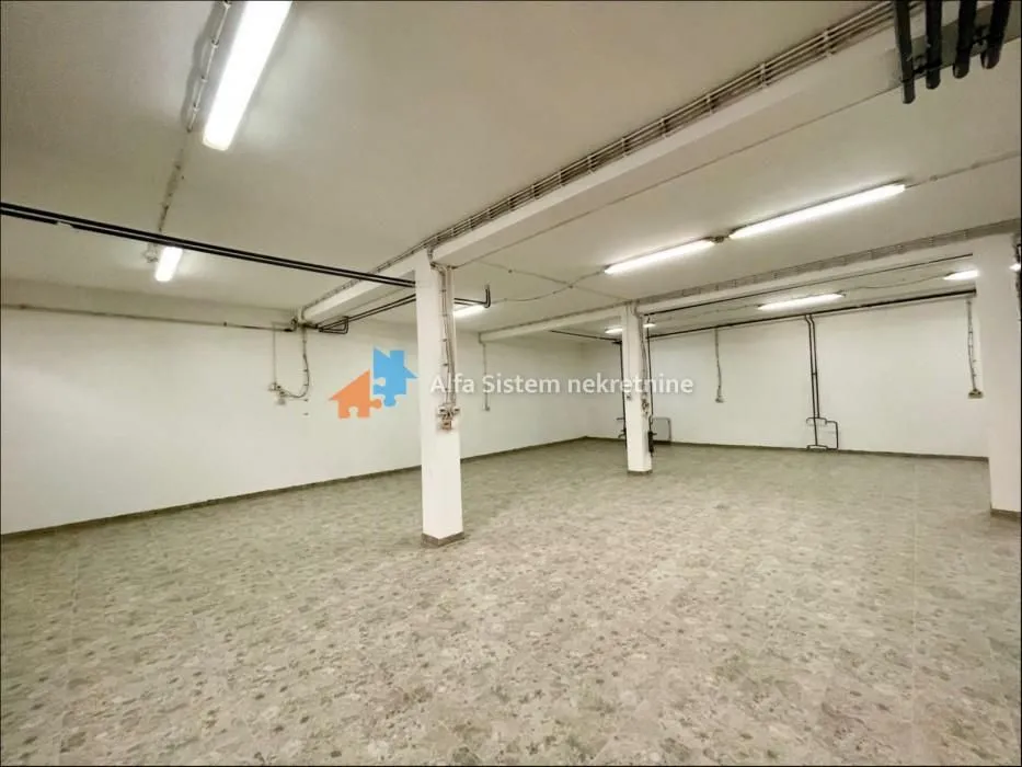 Rent, office space, 350m², Kluz, Zvezdara Sve Podlokacije