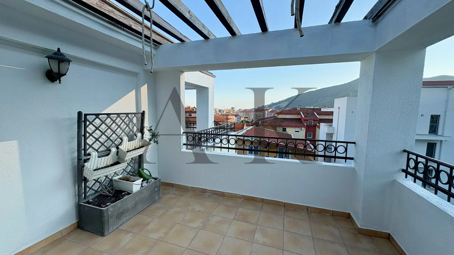 Sale, three bedroom apartment, 100m², Podmaine, Budva