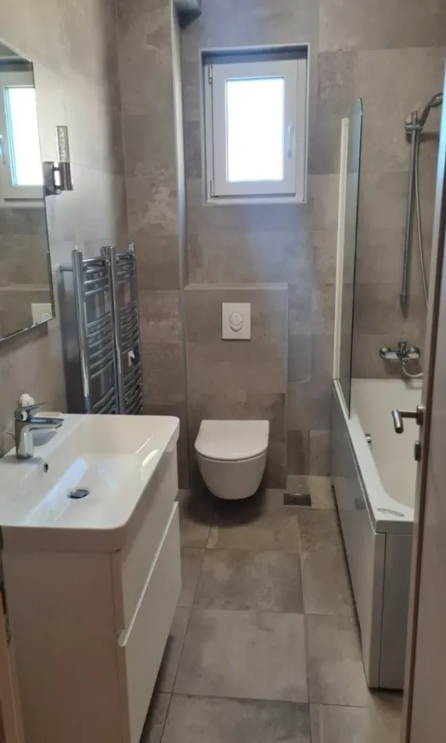 Sale, three bedroom apartment, 108m², Dobrota, Kotor