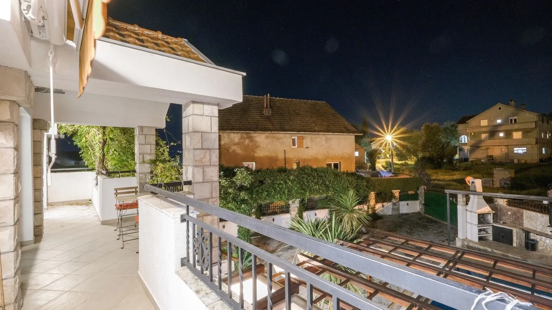 Prodaja, kuća, 198m², Dumidran, Tivat