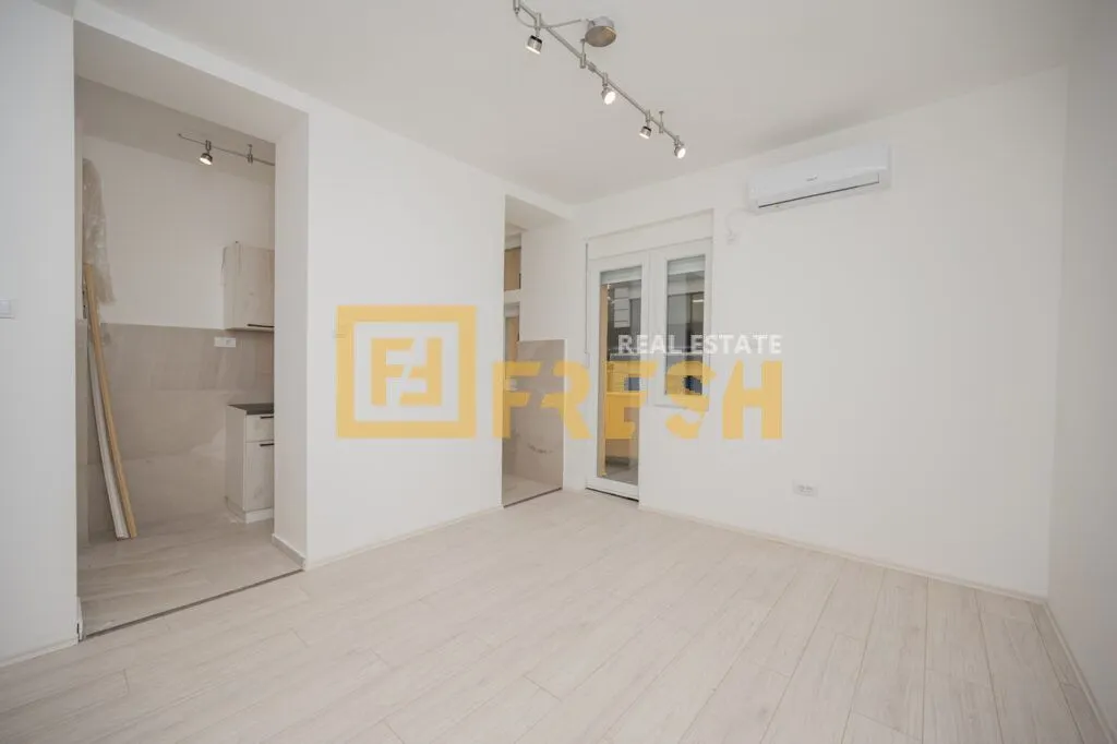 Rent, office space, 57m², Centar, Podgorica