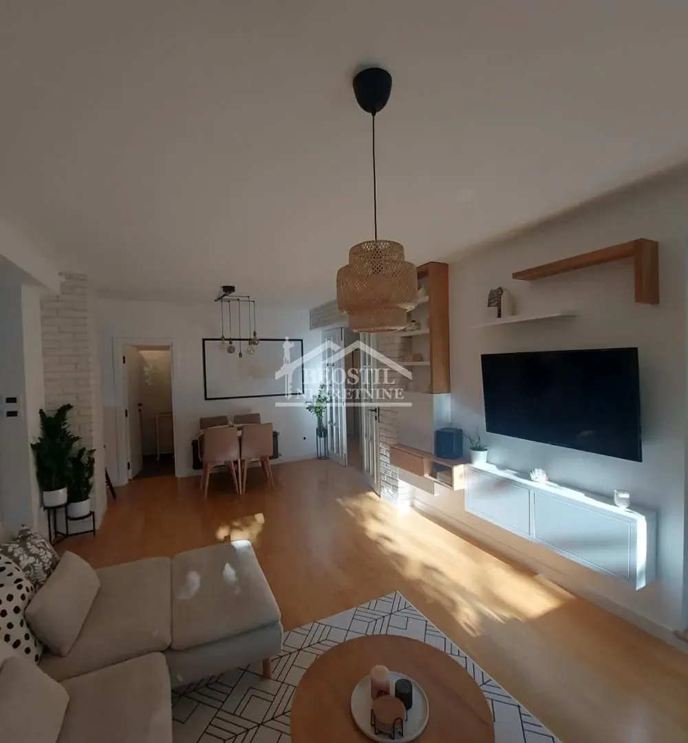 Sale, three bedroom apartment, 74m², Višnjička Banja, Palilula Sve Podlokacije