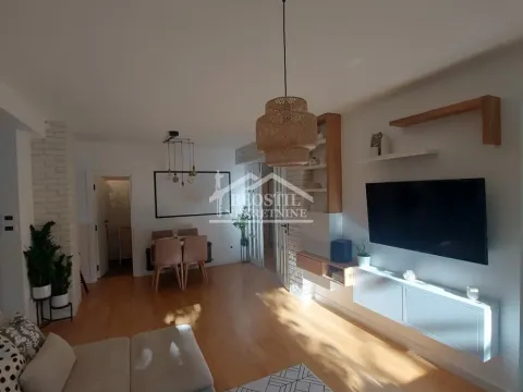 Sale, three bedroom apartment, 74m², Višnjička Banja, Palilula Sve Podlokacije - image 2
