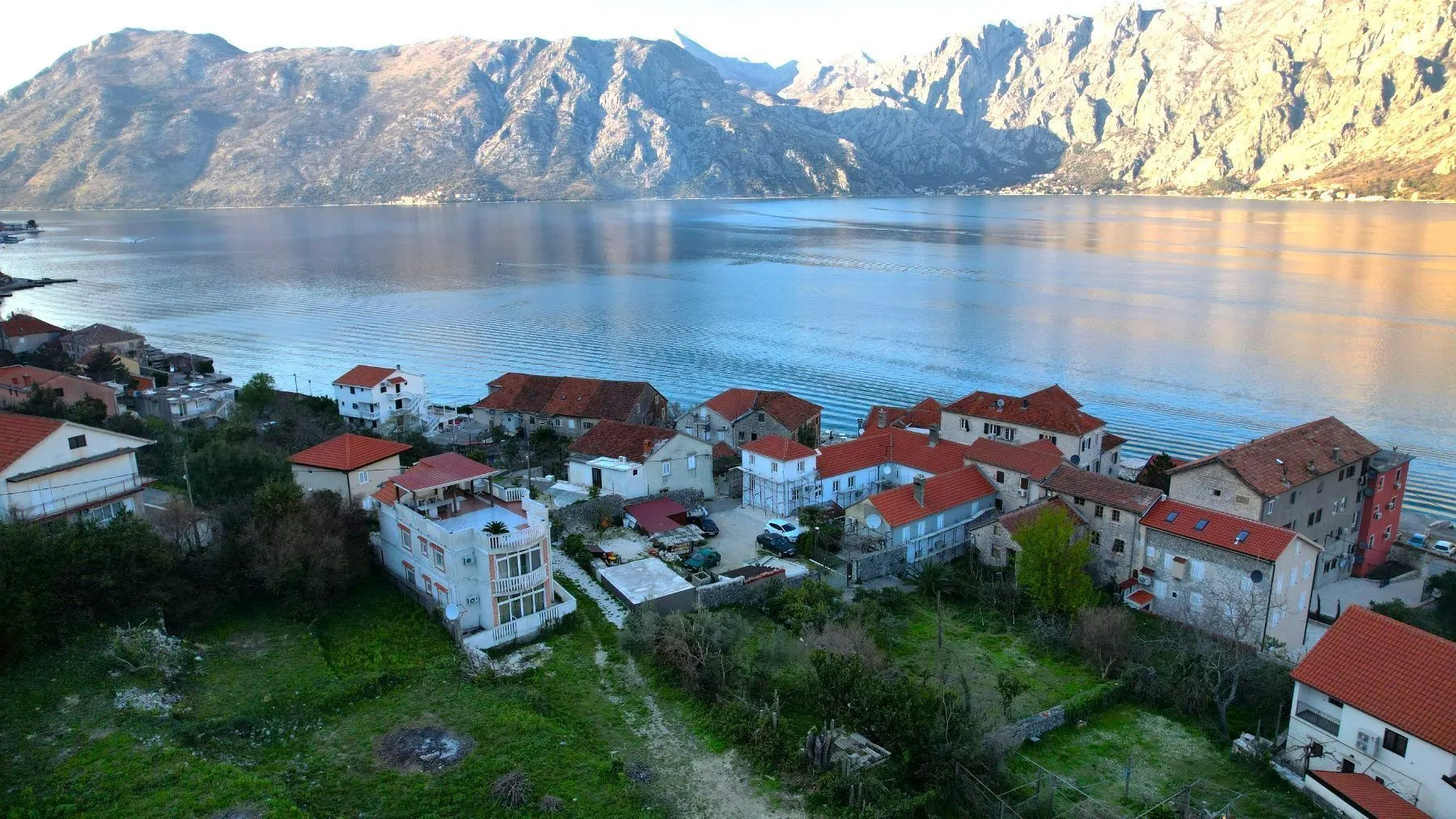 Prodaja, plac, 640m², Prčanj, Kotor