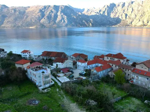 Prodaja, plac, 640m², Prčanj, Kotor - image 7