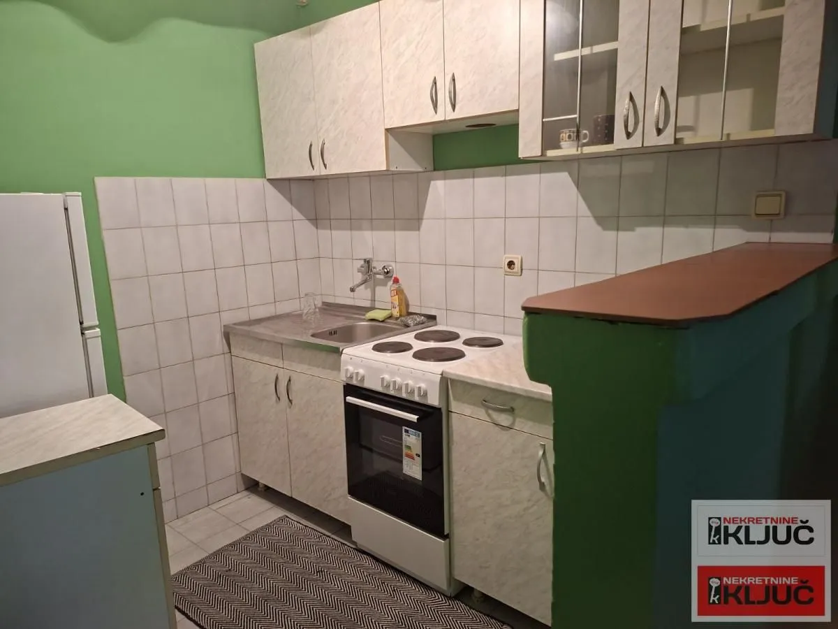 Izdavanje, jednosoban stan, 34m², Centar, Novi Sad