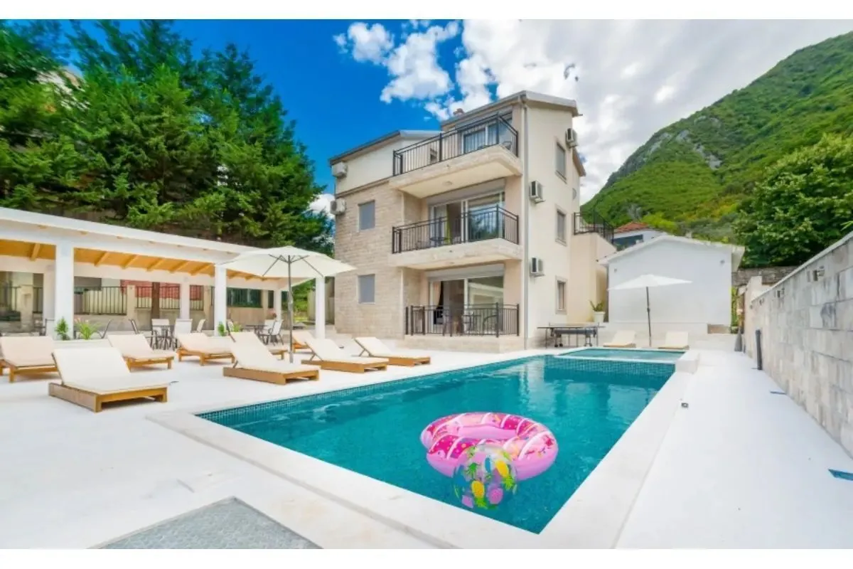 Prodaja, kuća, 240m², Stoliv, Kotor