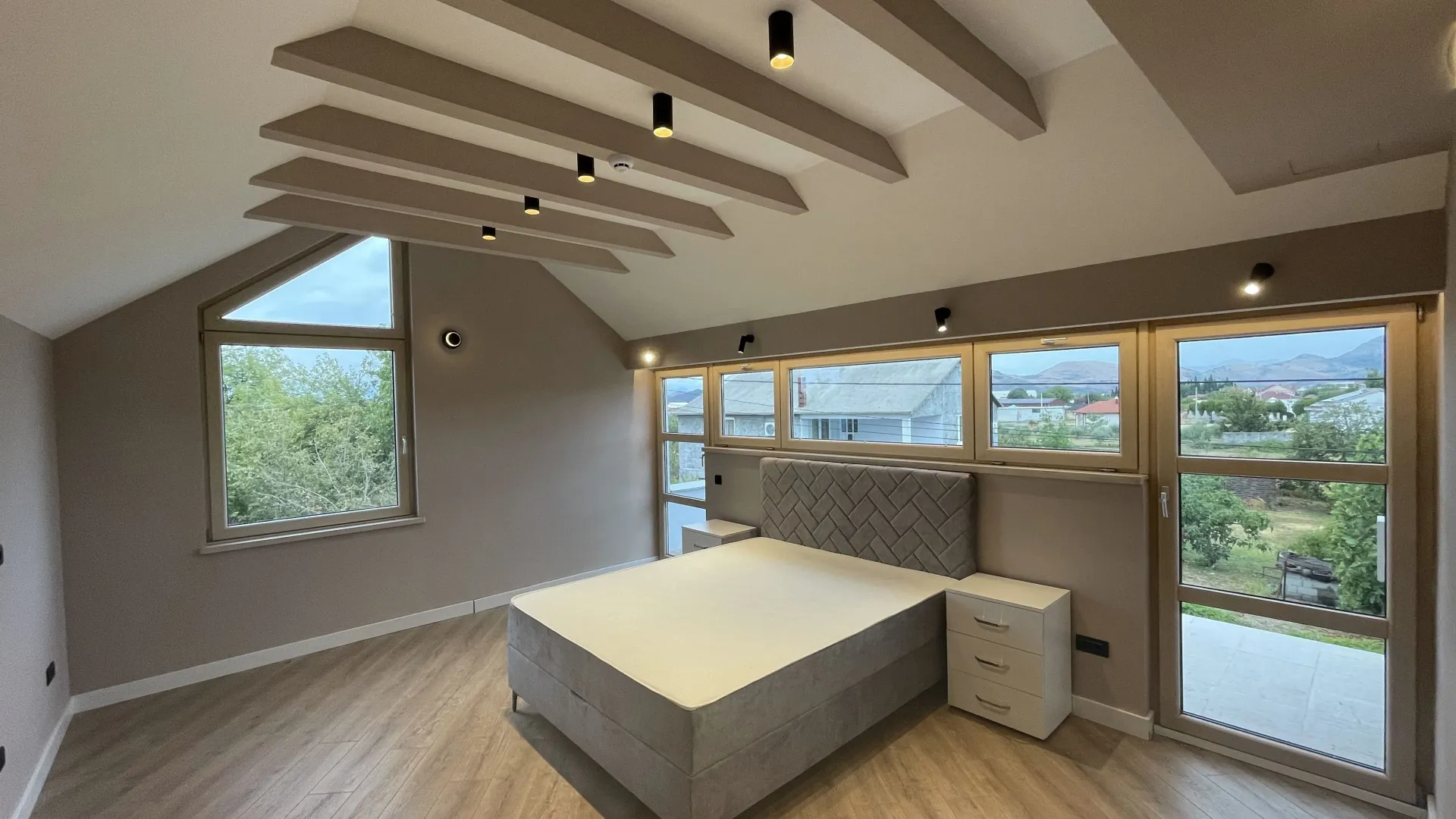 Sale, house, 630m², Zeta, Podgorica