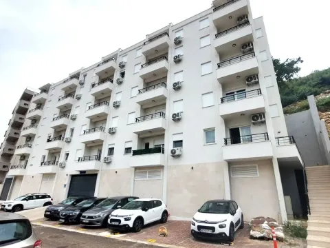 Sale, one bedroom apartment, 47m², Budva, Crna Gora - image 12