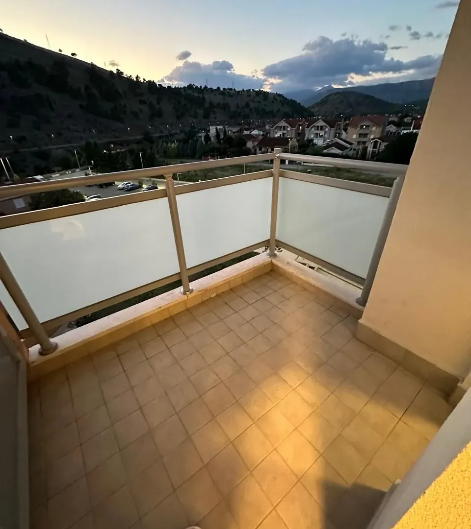 Izdavanje, dvosoban stan, 64m², City Kej, Podgorica