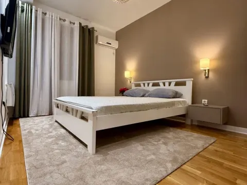 Izdavanje, dvosoban stan, 90m², Preko Morače, Podgorica - image 7