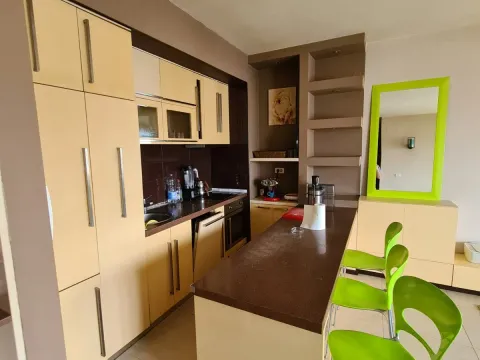 Rent, two bedroom apartment, 73m², City Kvart, Podgorica - image 3
