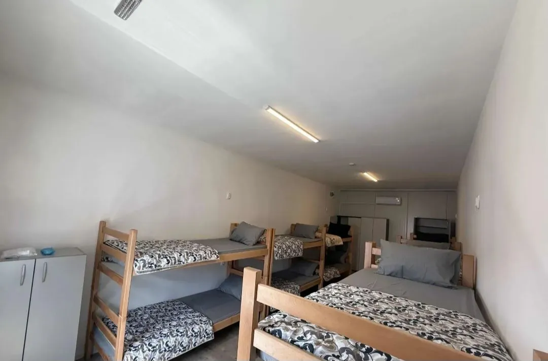 Izdavanje, kuća, 320m², Dobanovci, Surčin