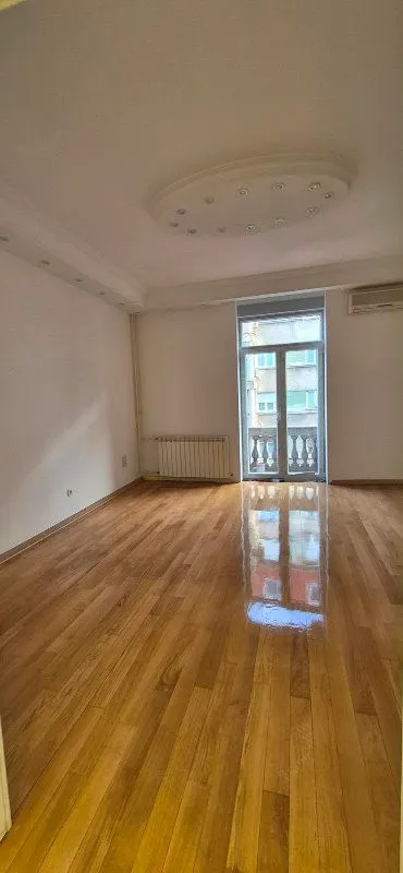 Rent, studio apartment, 144m², Vračar Sve Podlokacije, Beograd
