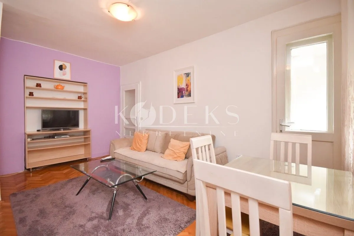 Izdavanje, jednosoban stan, 37m², Centar, Podgorica