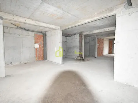 Rent, office space, 455m², Tuški Put, Podgorica - image 9