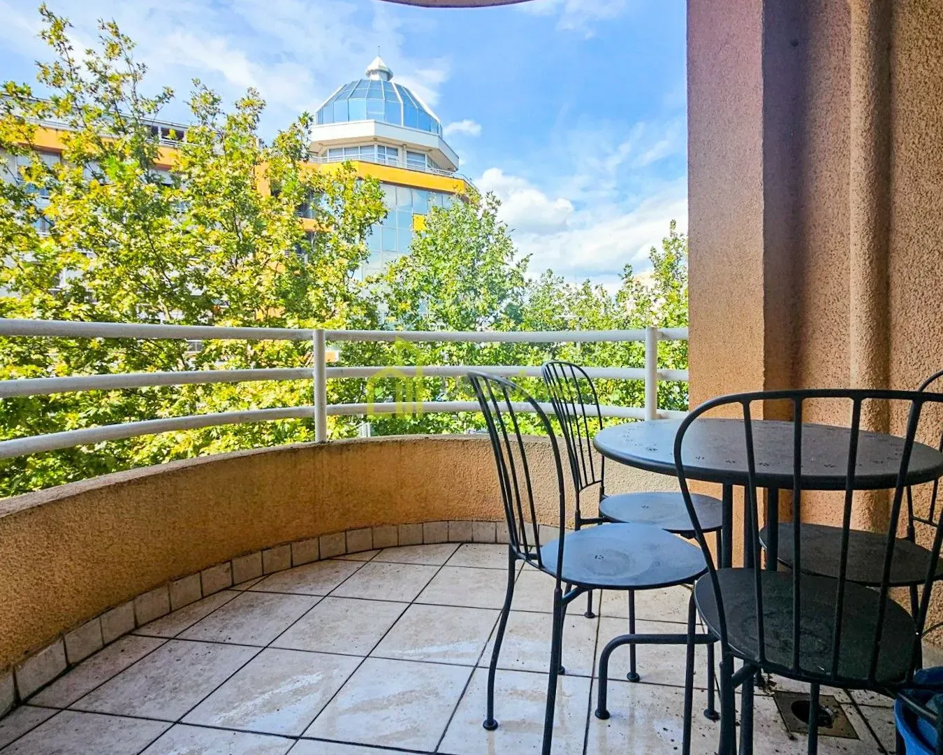 Izdavanje, trosoban stan, 130m², Preko Morače, Podgorica