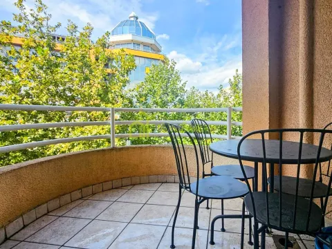 Izdavanje, trosoban stan, 130m², Preko Morače, Podgorica - image 4