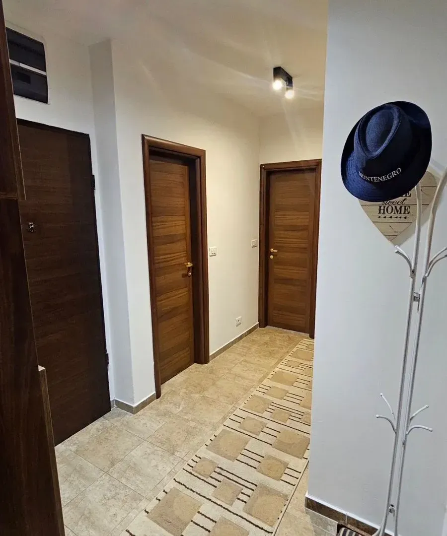 Izdavanje, stan, 66m², Stari Aerodrom, Podgorica
