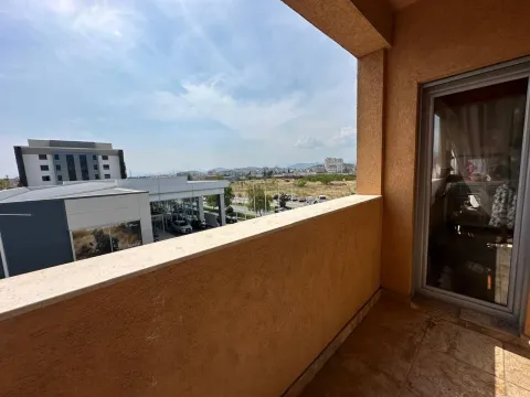 Rent, two bedroom apartment, 90m², Stari Aerodrom, Podgorica - image 12