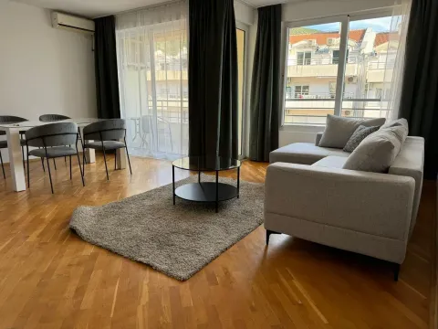 Izdavanje, jednosoban stan, 60m², Budva, Crna Gora - image 1
