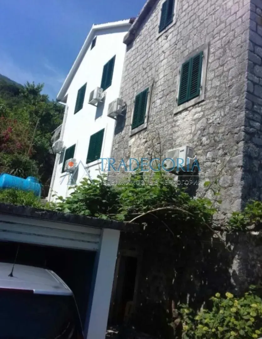 Prodaja, kuća, 300m², Koštanjica, Bar
