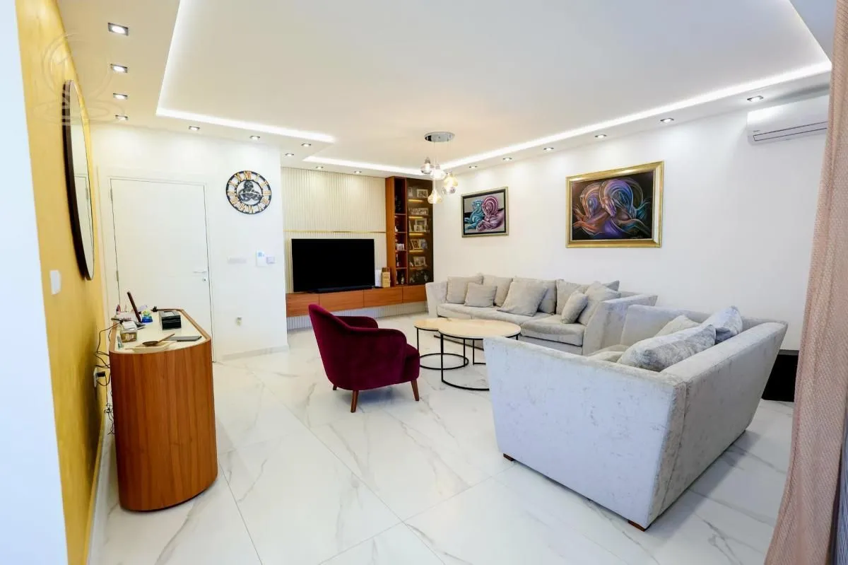 Prodaja, stan, 149m², Sajmište, Novi Sad