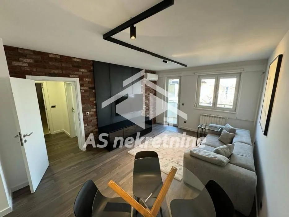 Izdavanje, dvosoban stan, 53m², Savski Venac, Beograd