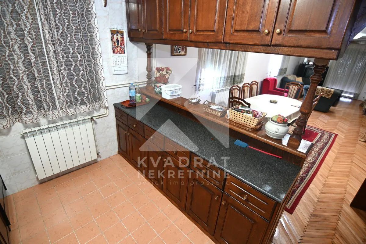 Prodaja, kuća, 240m², Zabjelo, Podgorica