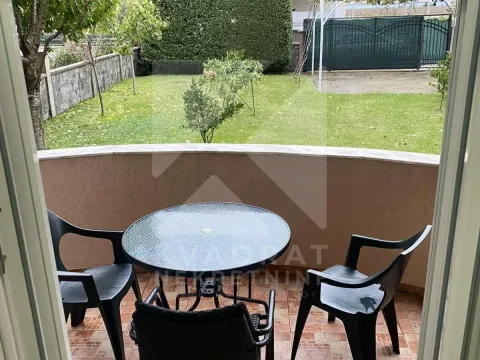 Izdavanje, kuća, 240m², Karaburško Polje, Podgorica - image 16