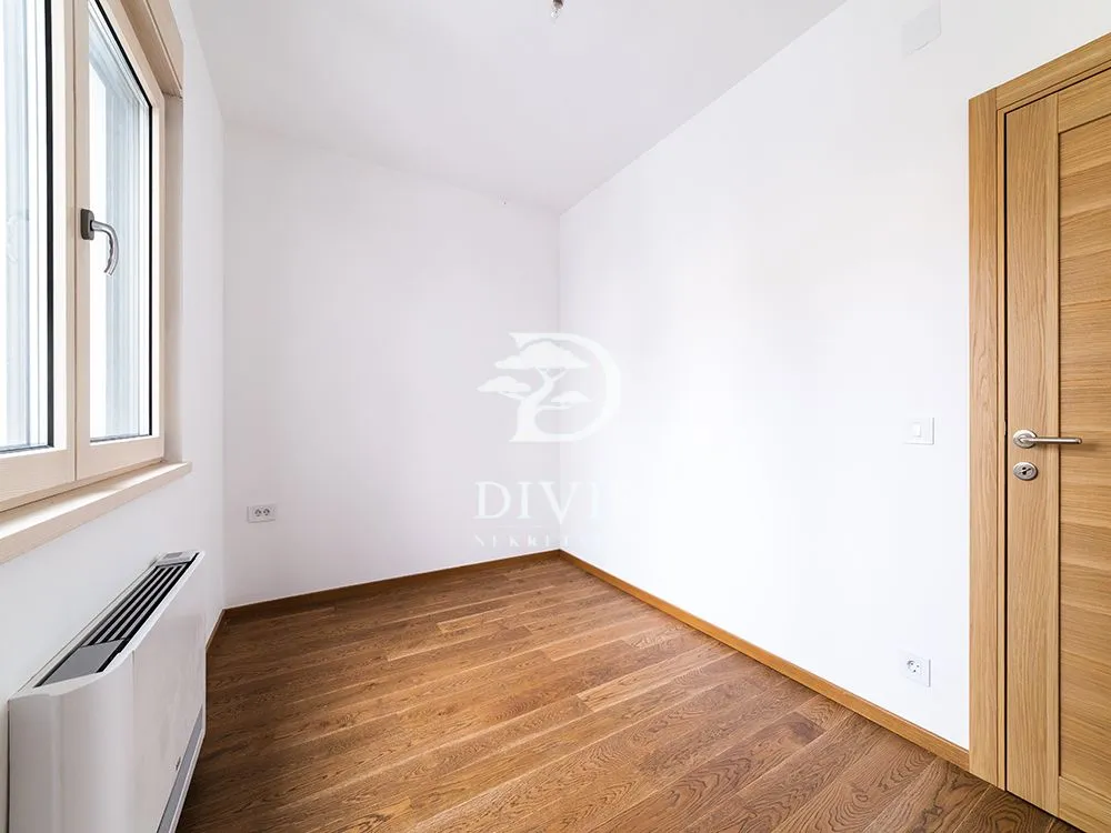 Sale, four bedroom apartment, 71m², Vračar Hram, Vračar Sve Podlokacije