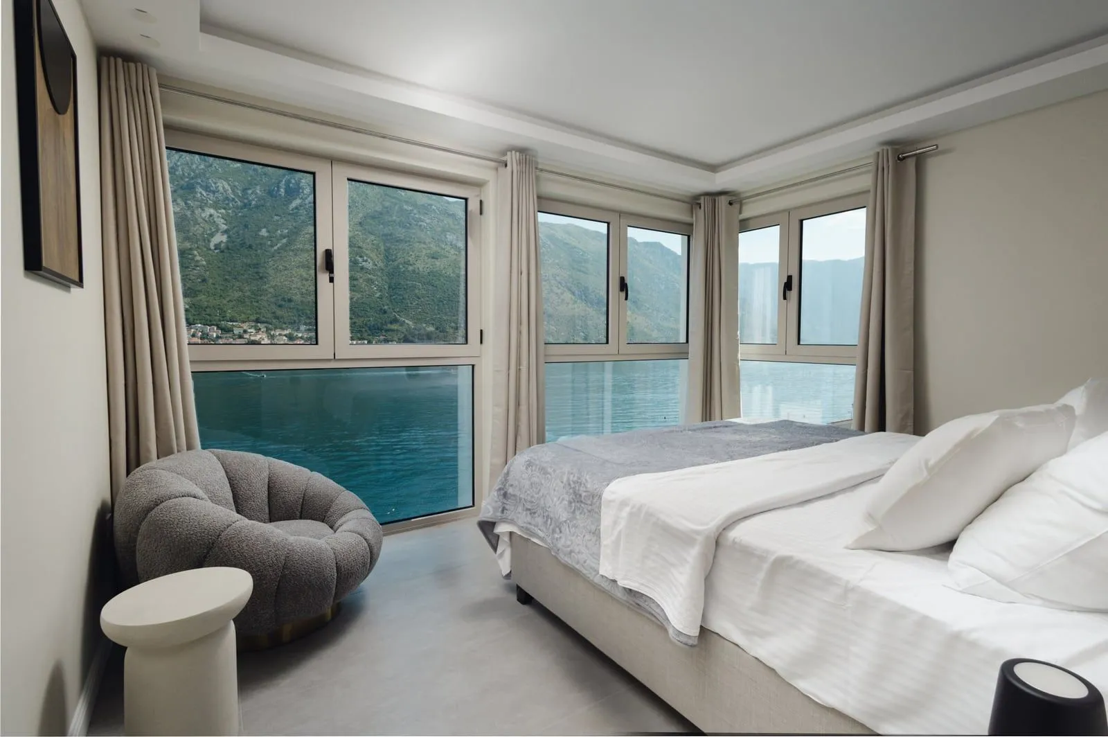 Sale, house, 400m², Stoliv, Kotor