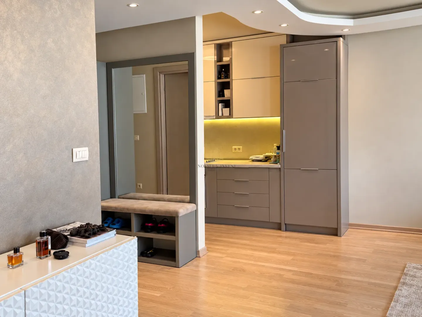 Prodaja, dvosoban stan, 75m², Centar, Budva