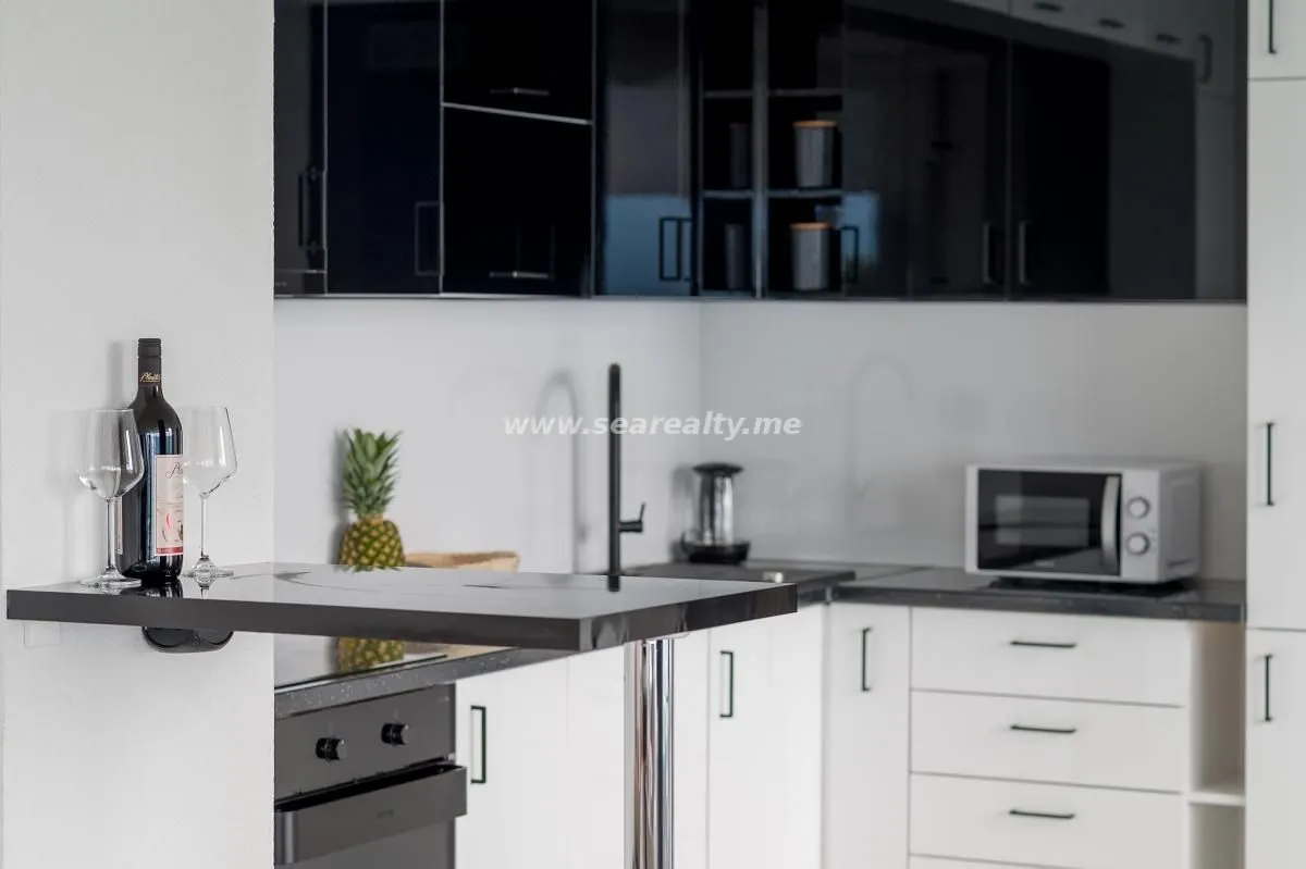 Prodaja, kuća, 280m², Tivat, Crna Gora