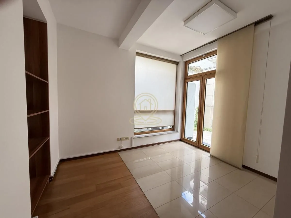 Rent, office space, 151m², Voždovac Sve Podlokacije, Beograd