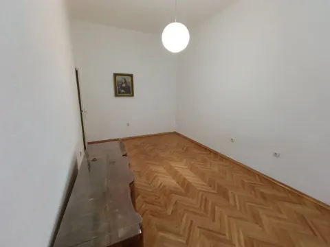 Izdavanje, poslovni prostor, 68m², Centar, Podgorica - image 5