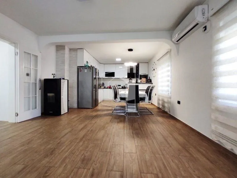 Rent, house, 160m², Murtovina, Podgorica