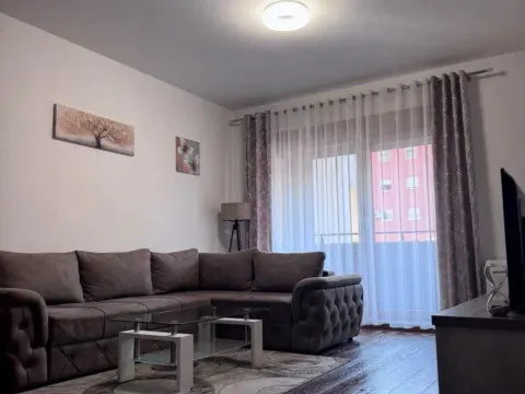 Izdavanje, dvosoban stan, 72m², Master Kvart, Podgorica - image 2