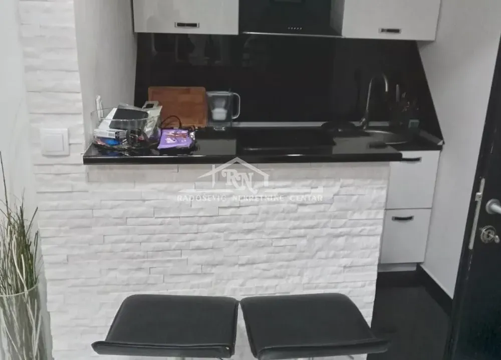 Izdavanje, stan, 25m², Zvezdara Sve Podlokacije, Beograd