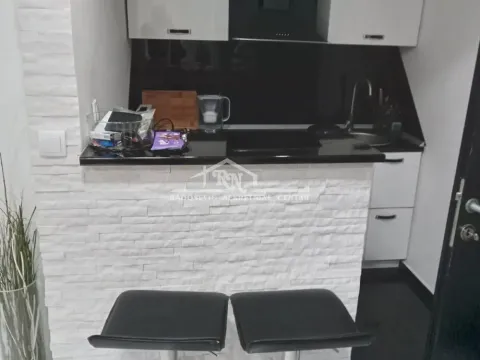 Stan in Zvezdara Sve Podlokacije