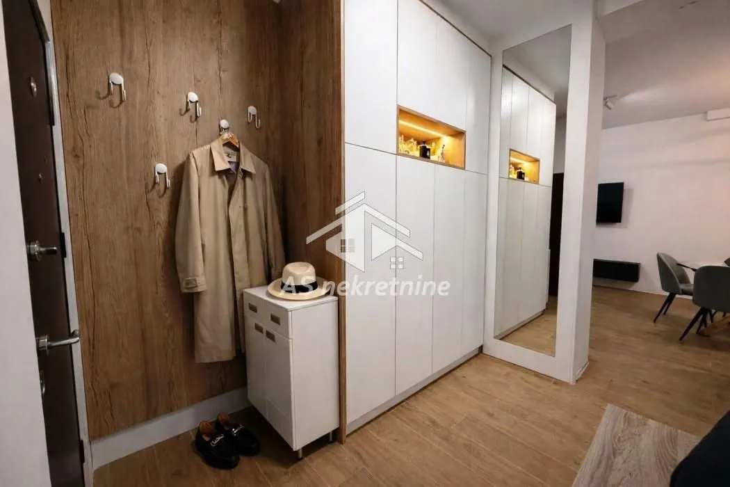 Rent, one bedroom apartment, 42m², Savski Venac, Beograd