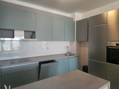 Izdavanje, trosoban stan, 107m², Kruševac, Podgorica - image 9
