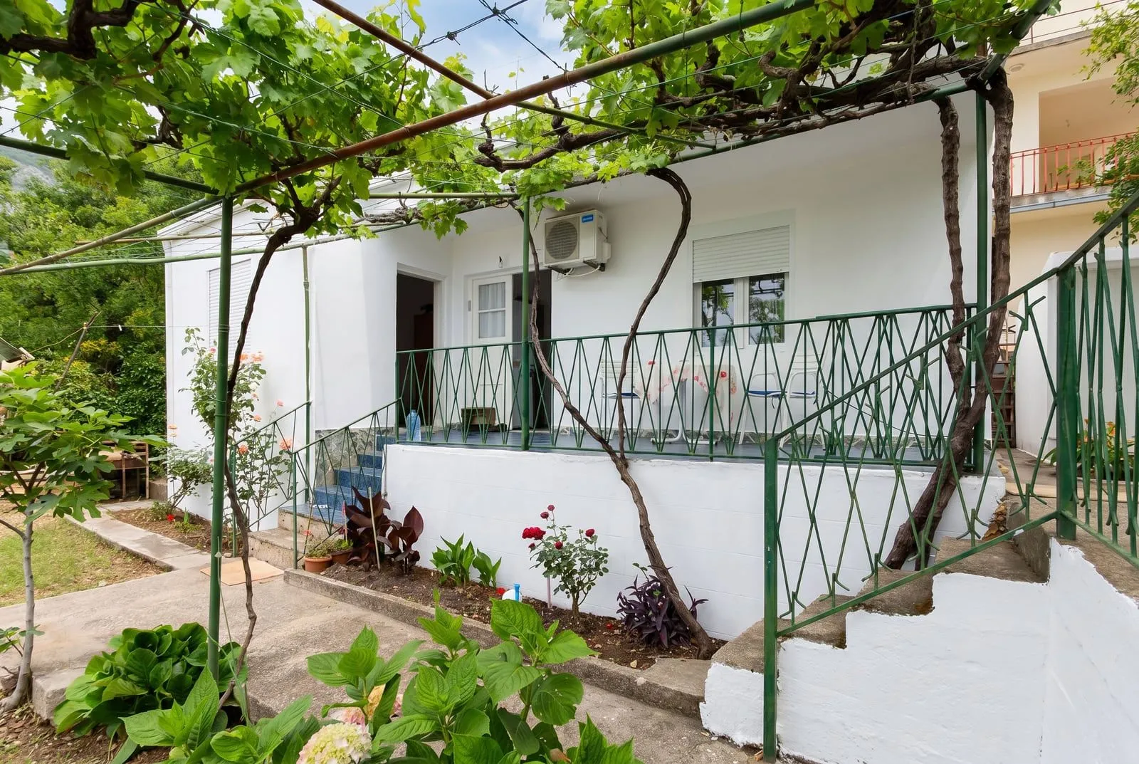 Prodaja, kuća, 77m², Sutomore, Bar