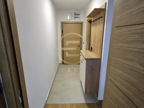 Izdavanje, dvosoban stan, 43m², Sajmište, Novi Sad - image 6