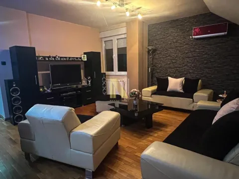 Sale, apartment, 139m², Bulevar patrijarha Pavla, Novi Sad Sve Podlokacije - image 1