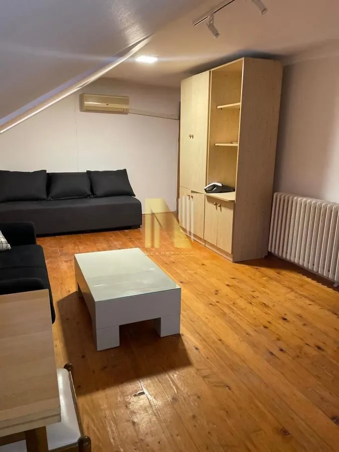 Izdavanje, garsonjera, 25m², Centar, Novi Sad